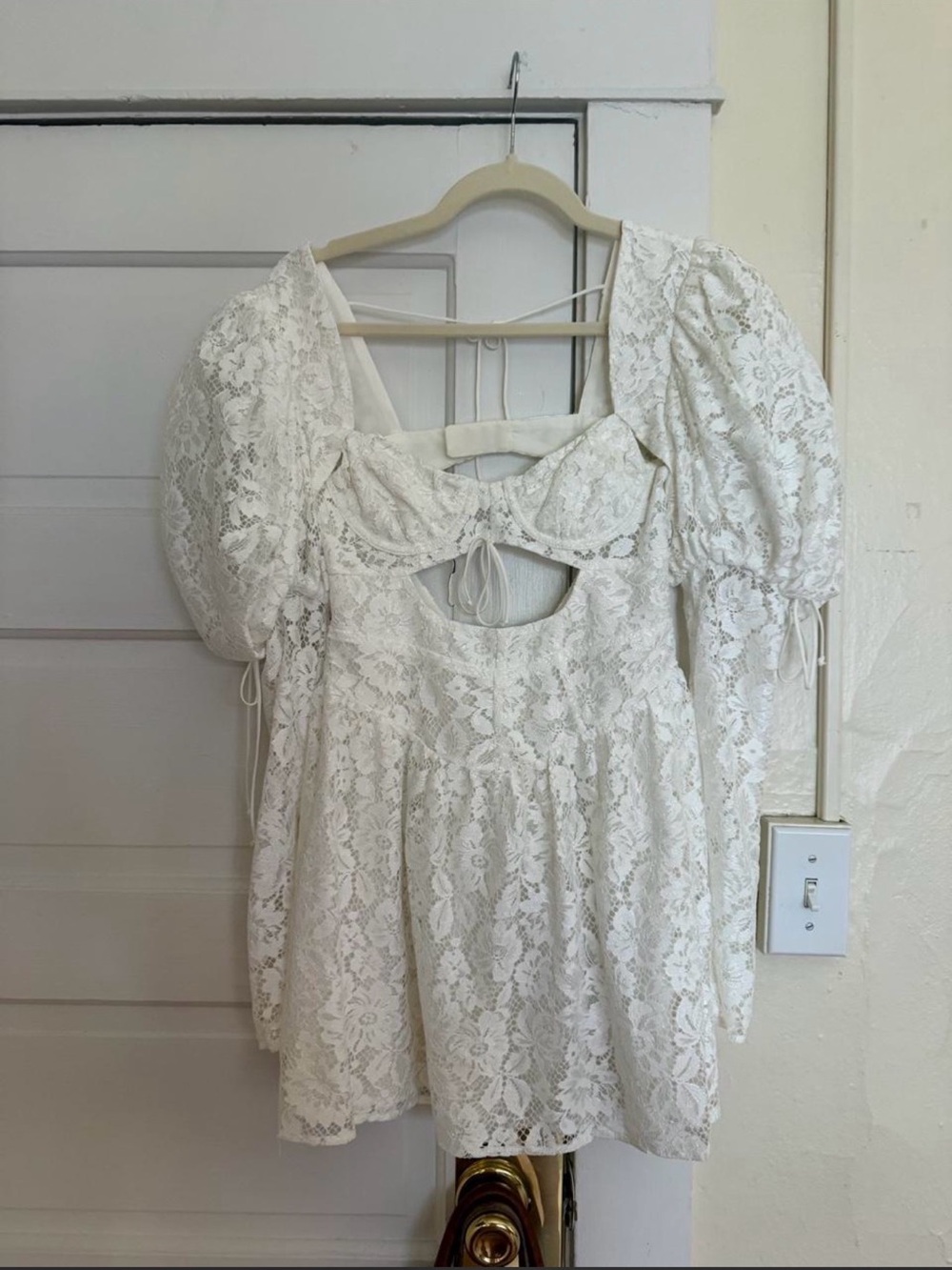 For Love & Lemons White Lace Puff-Sleeve Mini Dress - Picture 4 of 6